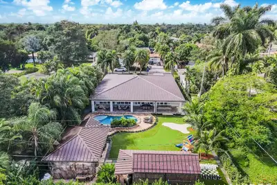 Image de Luxury Miami 7br Stay w/H Pool/Jacuzzi/Games & Fun