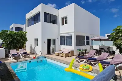 Image de Villa pousadoiro, urbanization atlántico rubicon, white beach, Lanzarote. . . . ,