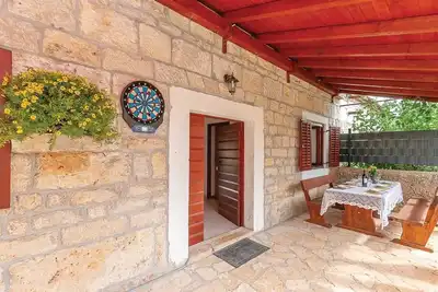 Image de Nouvelle maison en pierre authentique dans le parc national de Krka