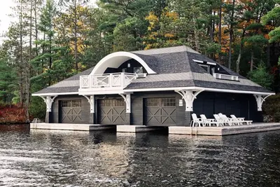 Image de 20 acre Private Island, 1+mile walking path, Sleeps up to 22!