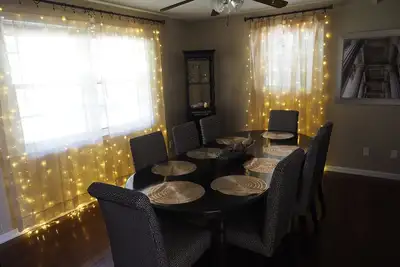 Image de Homemade in Hickory! Fun Home with Pool!