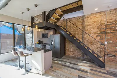 New - Industrial Loft in East End Entertainment District