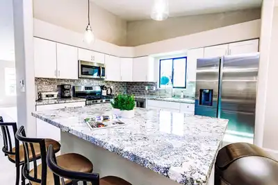 Image de Contemporary Oro Valley Retreat - Mountain Views!