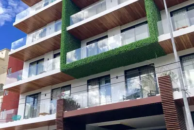 Image de Two blocks from the Beach!