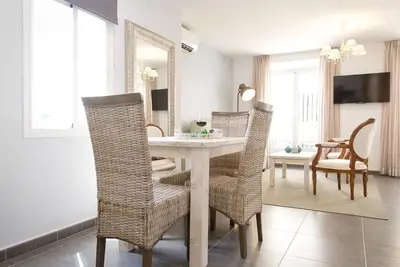 Image de Holidays2Malaga Dos Aceras 1 bedroom Malaga City center