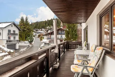 Appartement de vacances \"Haus Excelsior Top 29\" avec vue sur les montagnes, balcon et Wi-Fi.