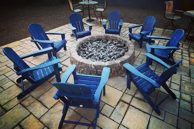 Image de Spacious Centrally Located Private Retreat: Patio, Fire Pit & Bbq