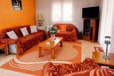 Image de \"Decoupage Art Design\" 3rooms Thessaloniki Big House110m Free Parking Breakfast!