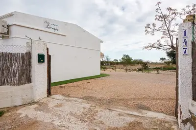 Image de Joli Cottage à Deltebre avec Jardin