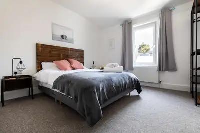 Image de 1 Bedroom Apartment with sofa bed (Max 4 people), short walk to Falmouth's beaches, private parking