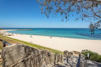 Image de Cottesloe Waters Edge Apartment - Executive Escapes
