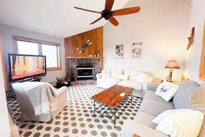 Image de Okemo Mountain Retreat: 3br Ski-in/Ski-Out Condo