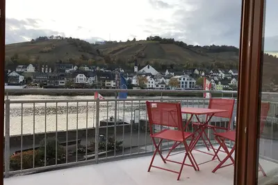 Image de Jewel of the Mosel, Apartment in townhouse, central Zell, beautiful Mosel views