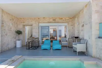 Image de Philip Suite, Seaside Escape