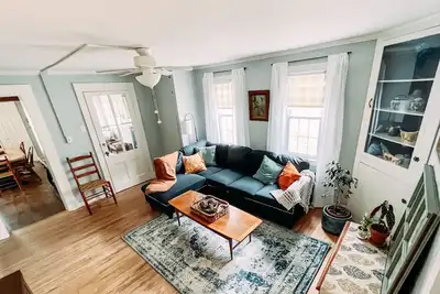 Image de Smalltown home away from home in Earlville, Ny