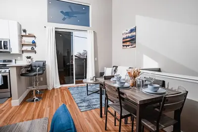 Image de Self Check-In🔷500mbps🔷Pets Ok🔷Walkers Paradise🔷2 Smart Tv's🔷Arcade Machine