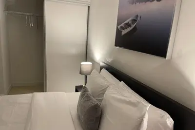 Image de Cozy open concept 2br 2Bath w/Parking -Jays/Cn