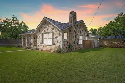 Image de Cypress Star on the Medina River