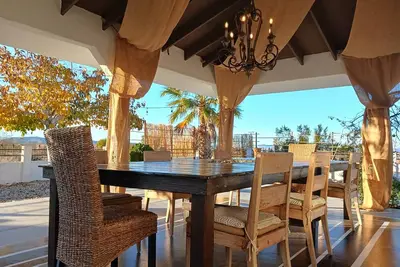 Image de 5 Acre Elegant Villa, Pool, Ebikes, Game Room, and Walk to Jt National Park