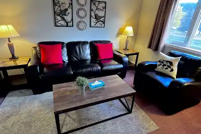 Image de Three-Bedroom Apartment 108 - Private Entrance - Self Check In