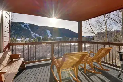 Image de Walk to Ski Lifts: Keystone Condo w/ Deck & Grill!