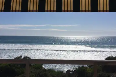 Image de Above the Waves - unparalleled connection to the sea and nature