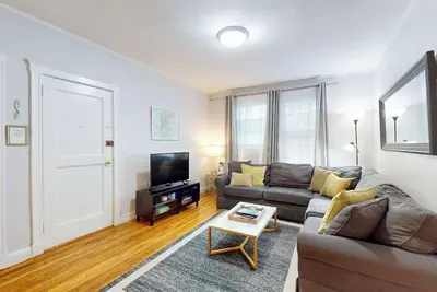 Image de Steps to Longwood Medical, Mbta, Boston, shopping, pkg