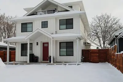 Image de Private Guest Suite in New Modern Farmhouse Minutes From RiNo