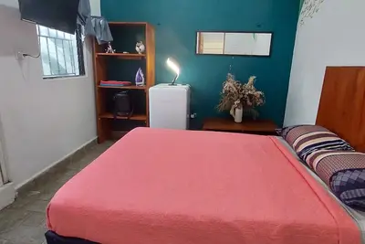 Image de Colonial house 6 blocks from the sea