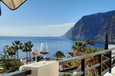 Image de Apartment with stunning views of the Atlantic and the giants