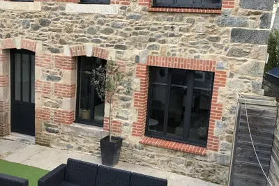Maison en bord de mer, à  50 mètres  du vieux port de St-Quay-Portrieux