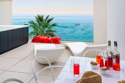 Image de My Rental Homes - Casa Pink  sea front apartment in Letojanni