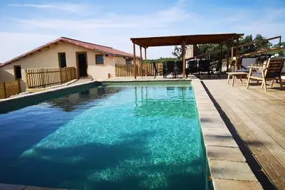 Image de Spacieux gîte en pleine campagne: vacances entre amis ou en famille