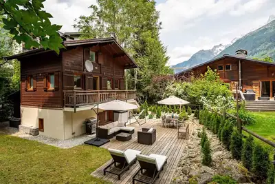 Image de Chalet des Favrands -  sleeps 6 guests in 3 bedrooms with Sauna & Parking