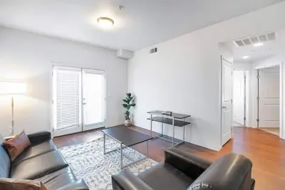 Image de Relaxing Apartment Near Dt With Gym