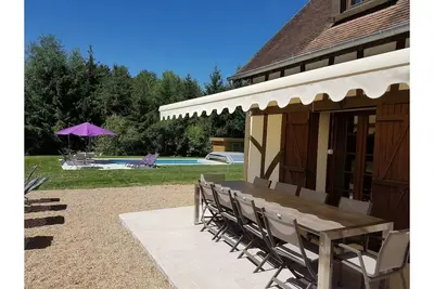 Image de 3 bedroom house and Tv lounge, private swimming pool, 50 ha forest, ponds, tennis