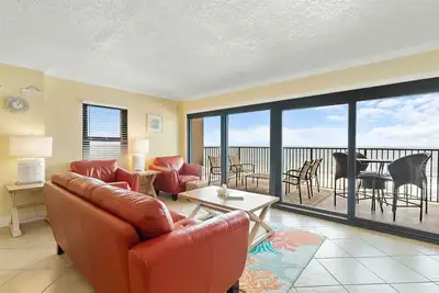 Image de Ocean Breeze East  Beachfront - No Hassle Check Out