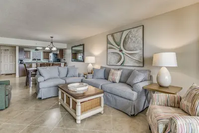 Image de Sandy Key 536 5th floor -Beachfront view -No Hassle Check Out