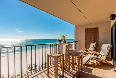 Image de Ocean Breeze West - Beachfront view - No Hassle Check Out
