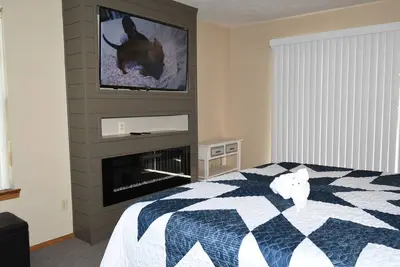 Image de Quiet 2 Bedroom with pull out couch in Fall Creek!