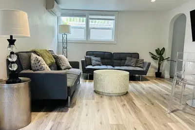 Modern North End Bungalow Downstairs w/Parking!