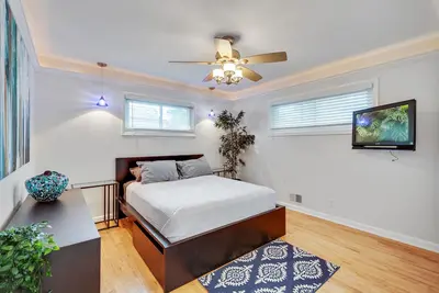 Image de 5 Minute walk to Downtown Ferndale! !