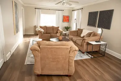 Image de Hanigan's Hideout Near Letchworth -  Historic Warsaw