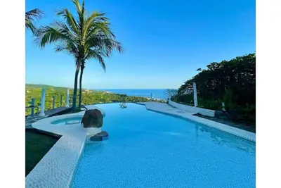 Image de Tranquil Oceanview Guesthouse w/ Luxurious Pool