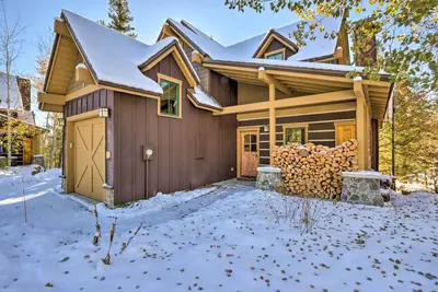 Image de Ski-In/Ski-Out Donnelly Townhome w/ Hot Tub!