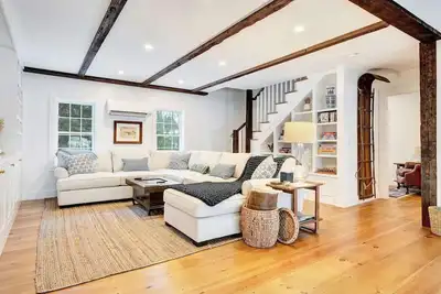Image de Pet-Friendly, 3br Heart of Vt | Hillside Farmhouse