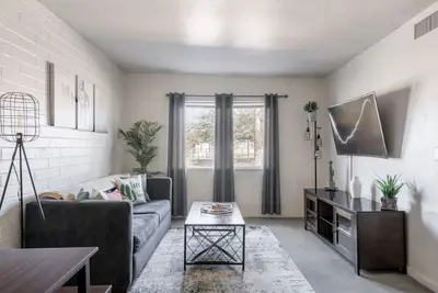 Image de 2br Comfort | Bbq & Cozy Near UofA