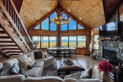 Image de Experience North Ga Mtn Retreat: Views w/ Hot Tub