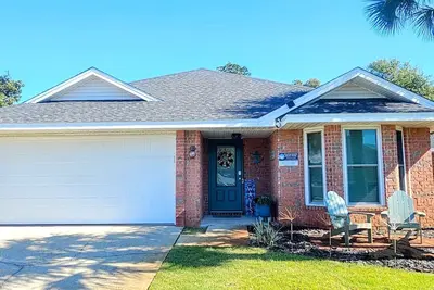 Image de Playin Hooke Beach House: 6-Min Walk to Deeded Beach, Outdoor Kitchen & Firepit