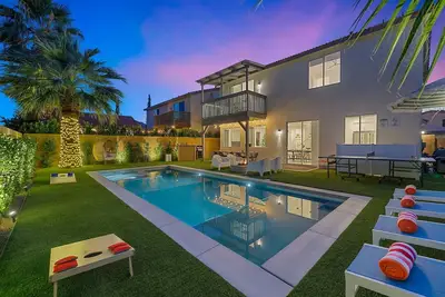 Image de Casa de Sueno's ~ Pool ~Fire Pit ~Walk 2 Festivals